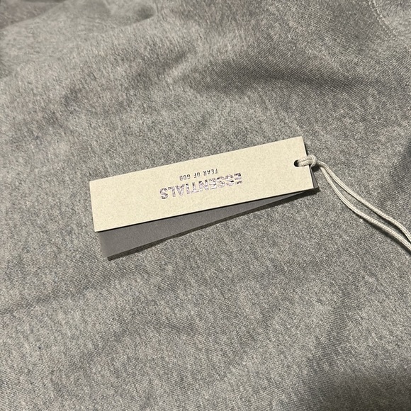 NWT! Fear of God Essentials Relaxed Mock Neck Sweatshirt XL Dark Oatmeal Grey - Picture 9 of 12